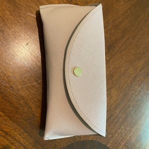 H&M sunglasses case purple/pink